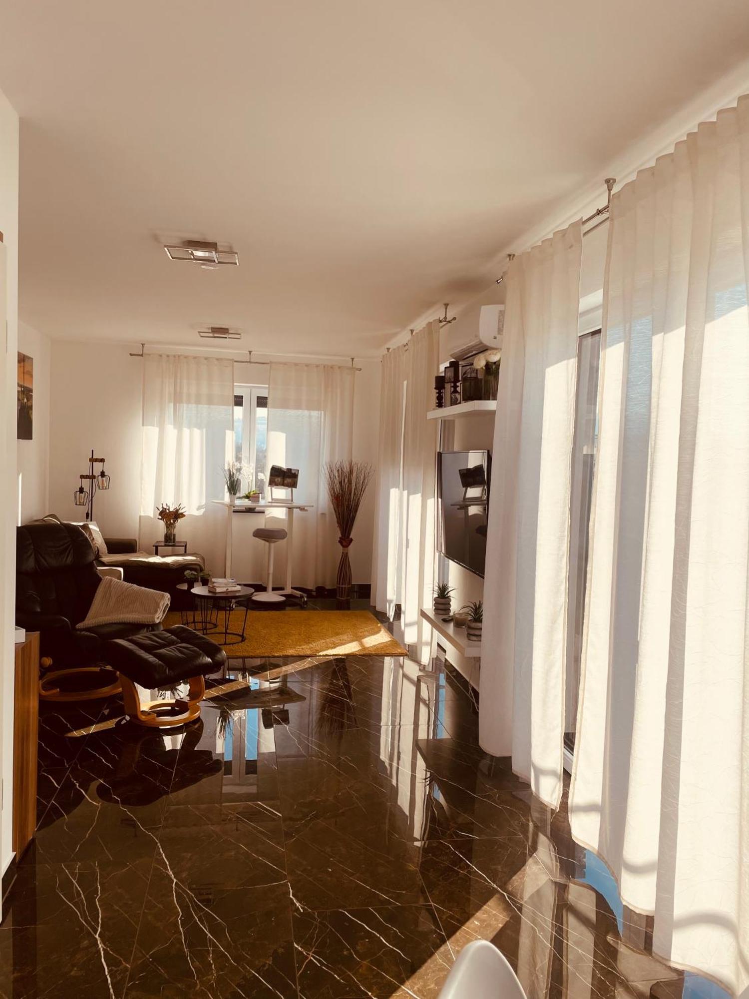 Ferienwohnung-Weinstadt Εξωτερικό φωτογραφία